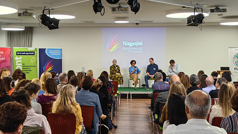 Tűzgyújtó Konferencia – Utcáról Lakásba Egyesület